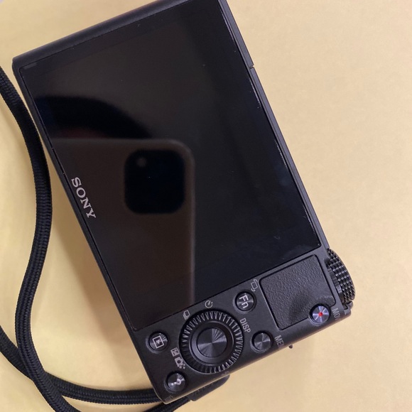 Sold !!! Brand new camera - Picture 5 of 6